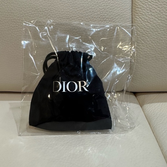 DIOR Rouge Dior Lipstick (4 single-use shades) with a Black Small Drawing Bag - Picture 9 of 9
